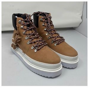 Schutz Marla Honey Beige/Black Suede Platform combat Boots Sz 9 NIB!